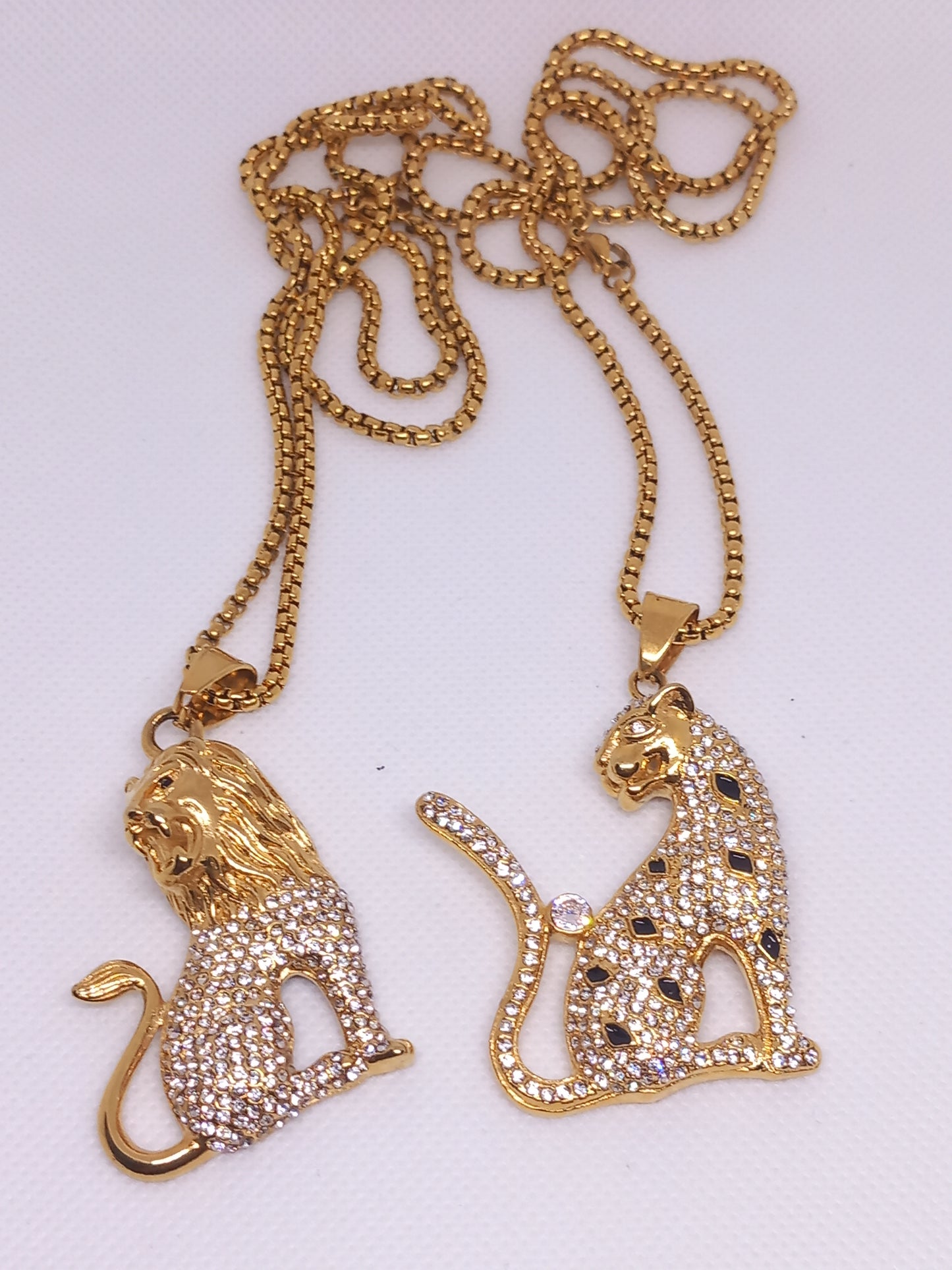 Collier lion /jaguar