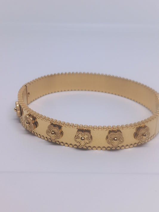 Bracelet doré 3 d