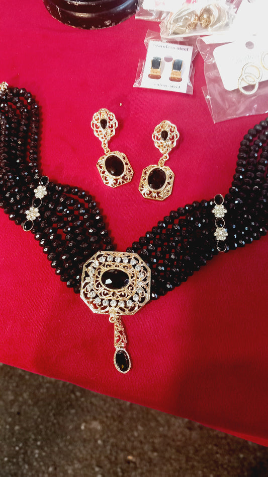 Collier avec boucle perle noir